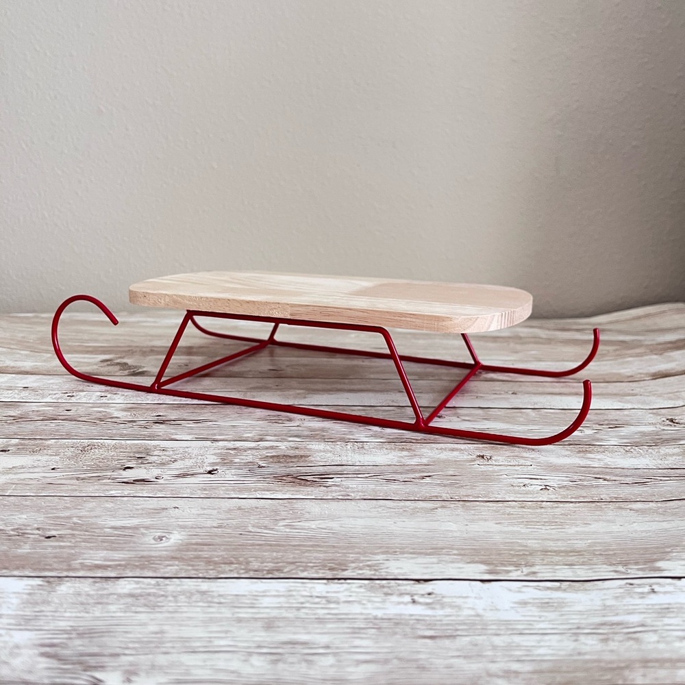 Target Bullseye Novelty Wood Serving Sleigh🎀